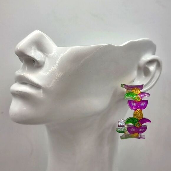New Mardi Gras mask jester acrylic hoop lightweight earrings - Picture 2 of 6